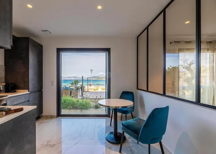 Cote Sud * LʼÎle-Rousse