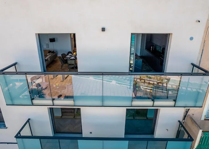 Cote Sud * LʼÎle-Rousse