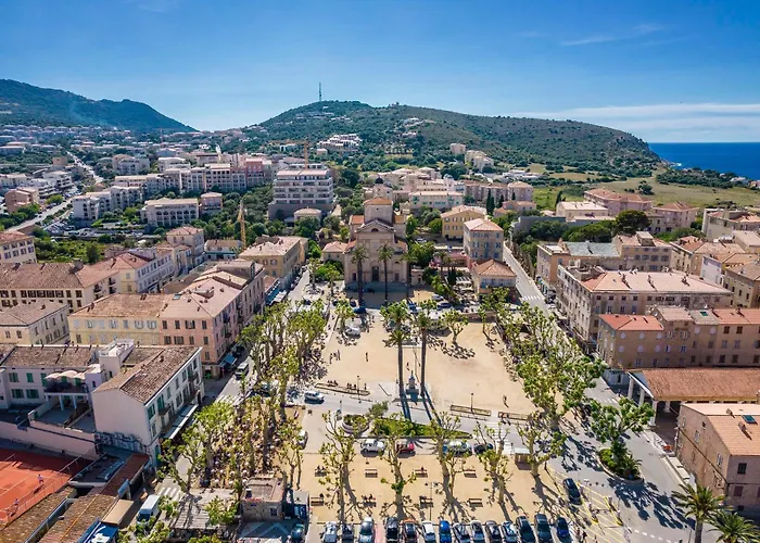 Cote Sud * LʼÎle-Rousse