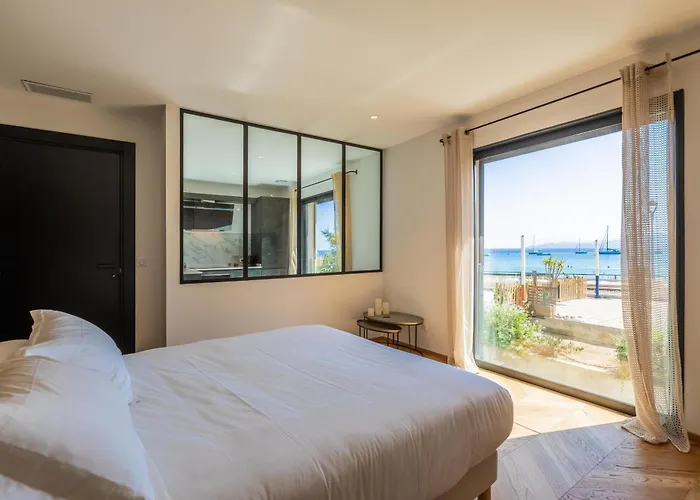 Cote Sud LʼÎle-Rousse